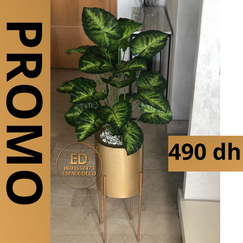 Vase avec plante artificielle D1